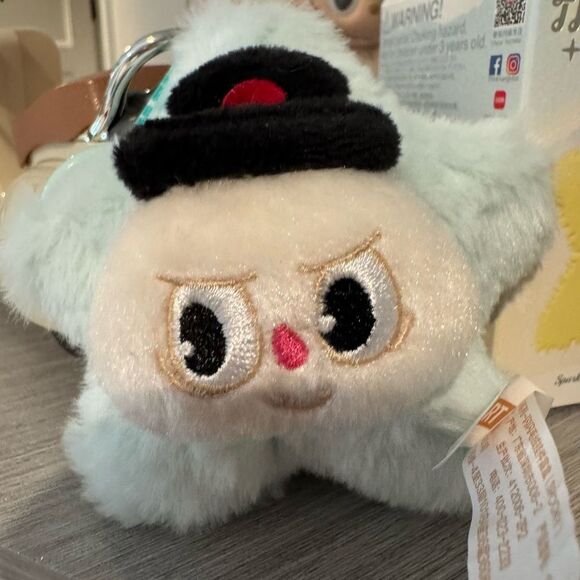 Spooky -  The Monsters Classic Series Sparkly Plush Pendant (It Lights Up!) - Picture 3 of 4